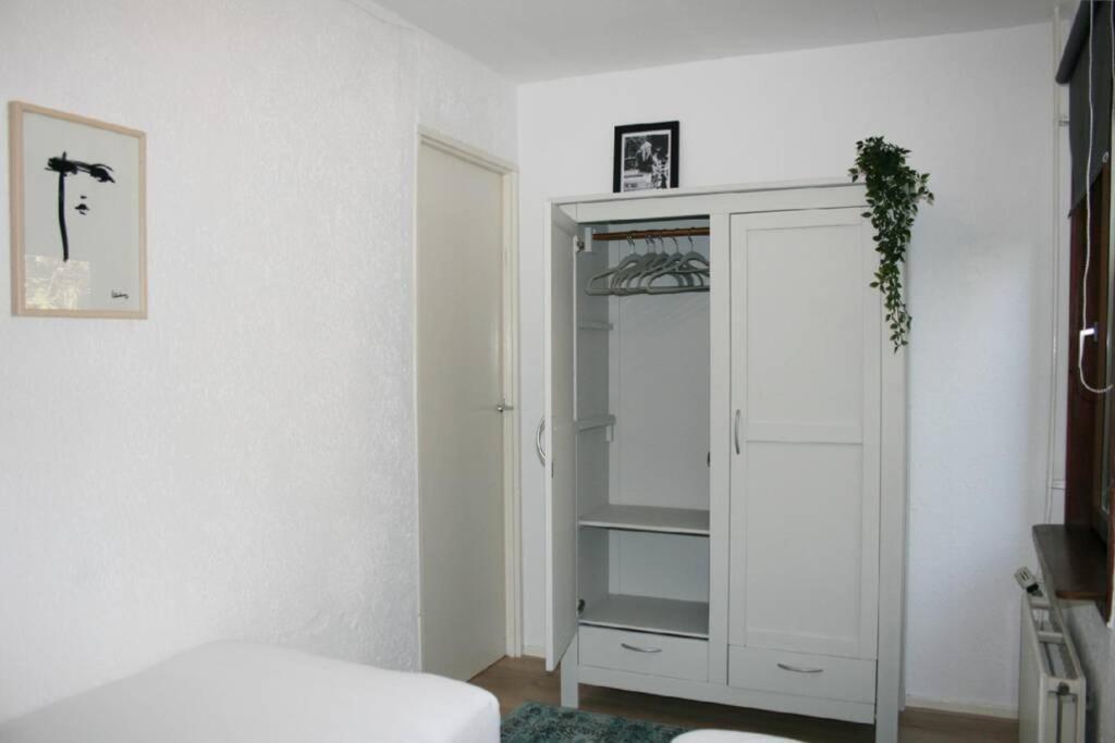 Knus Familiehuisje Nabij Bergen En Schoorl Warmenhuizen Ngoại thất bức ảnh